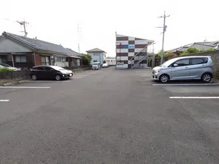 ラウレア【1階】の地図