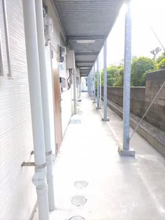 ラウレア【1階】の地図