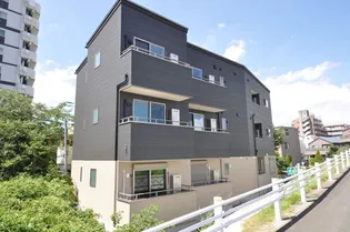 フレグラント亀有【3階】の外観