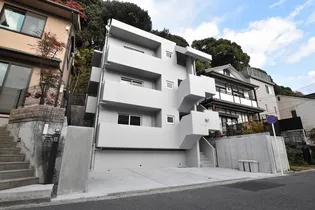 広島県広島市南区比治山本町【マンション】の外観