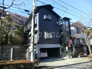 ブルーバーズレジデンス【2階】の外観