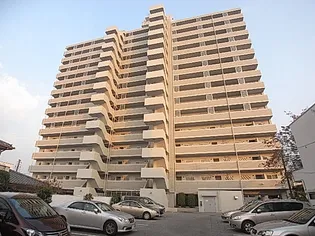 グランドハイツ城山【10階】の外観