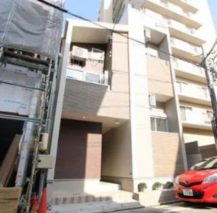 グローバルスタンス【2階】の外観