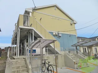 レストファミール【1階】の外観