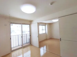 アスティール【1階】の居間