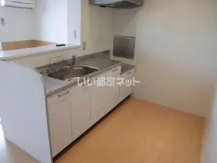 ルミエールT【2階】のキッチン