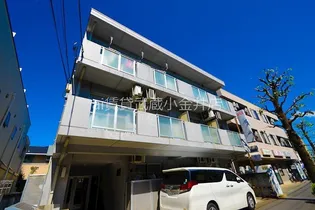 東京都小金井市本町5【マンション】の外観
