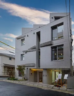 エスセナーリオ中野中央【4階】の外観