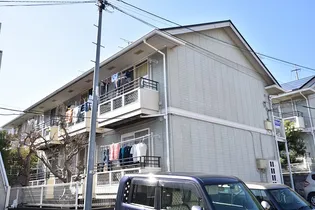 テルツォレオーネB棟【1階】の外観