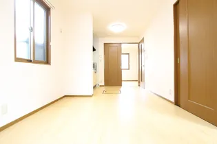 スクエア鞍月【1階】の居間