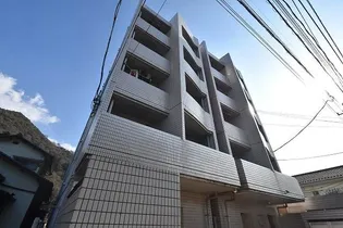 ピーシングK2【3階】の外観