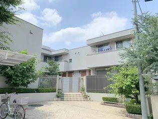 東京都世田谷区上野毛1【マンション】の外観