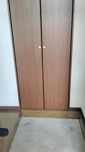 シュレインサイドハイツ【1階】の玄関