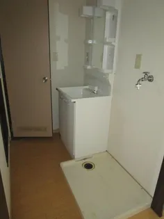 スカイコートはねだ【2階】の内装