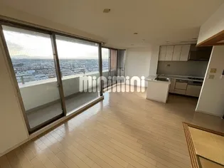 グランステーシア津新町【12階】の居間