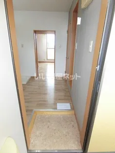 エトワル【2階】の玄関