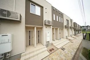 キャッスル安養寺B【1階】の外観