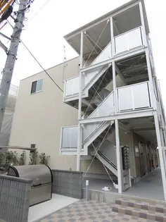 リブリ・June KALUNASIA【2階】の外観