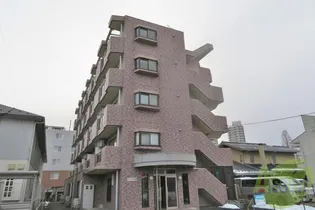 ヴィンダーバール愛【5階】の外観