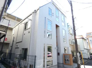 ヒューゲルハイム三軒茶屋【1階】の外観