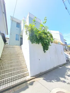 ファミ-ル富士見町【2階】の外観