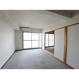 クリーンピア米子加茂町【6階】の居間