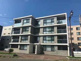 GRACE TIARAの画像