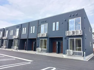 新潟県柏崎市半田3【アパート】の外観