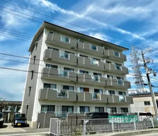 ファミ-ルエルデ【5階】の外観