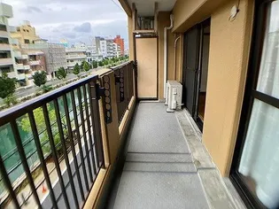 ライオンズマンション泊第6【3階】の内装