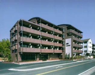 KMリシェス【5階】の外観