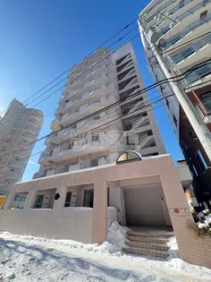 エステ・トーワ【3階】の外観