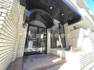 東京都新宿区市谷薬王寺町【マンション】の外観