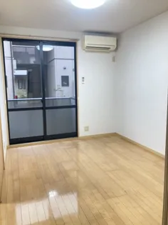 シャーメゾンタウン南中里A【1階】の居間