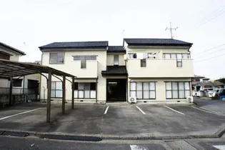 ハイツ山崎【1階】の外観