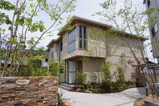 パピリオ・タウン A棟【2階】の外観