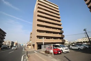 マンションニューヨーク医大東の画像