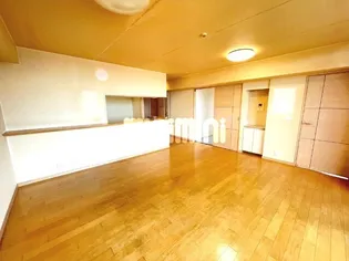 キャッスルハイツ桑名【8階】の居間