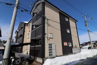 アップルハウス【3階】の外観