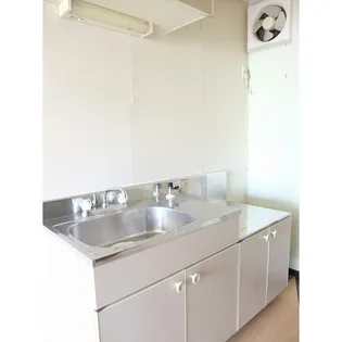 ファミールMYK(エム・ワイ・ケイ)【1階】のキッチン