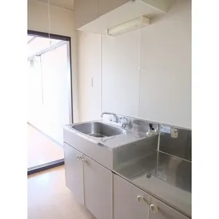 ファミールMYK(エム・ワイ・ケイ)【1階】のキッチン