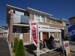 神奈川県厚木市上依知【アパート】の外観