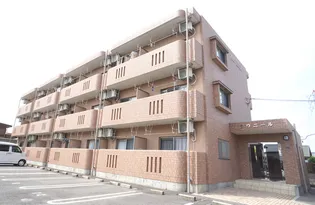 ラヴニール【2階】の外観