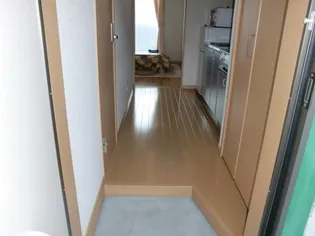 ピエタテール【2階】の玄関