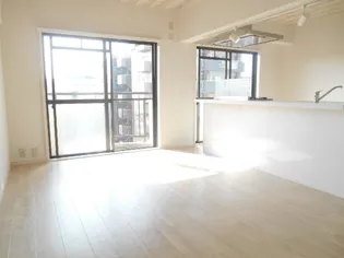 隆豊ハイツ【1階】の居間