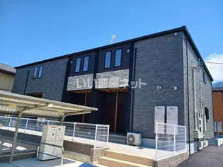 愛媛県四国中央市寒川町【アパート】の外観