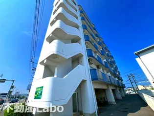 徳島県板野郡松茂町笹木野字八北開拓【マンション】の外観