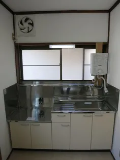 第一キャッスル【2階】のキッチン