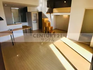 アルテイーストタワー【7階】の居間