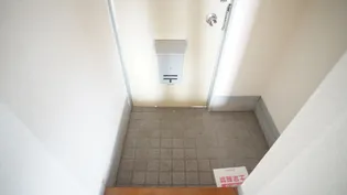 ペアーハイツ B【2階】の玄関